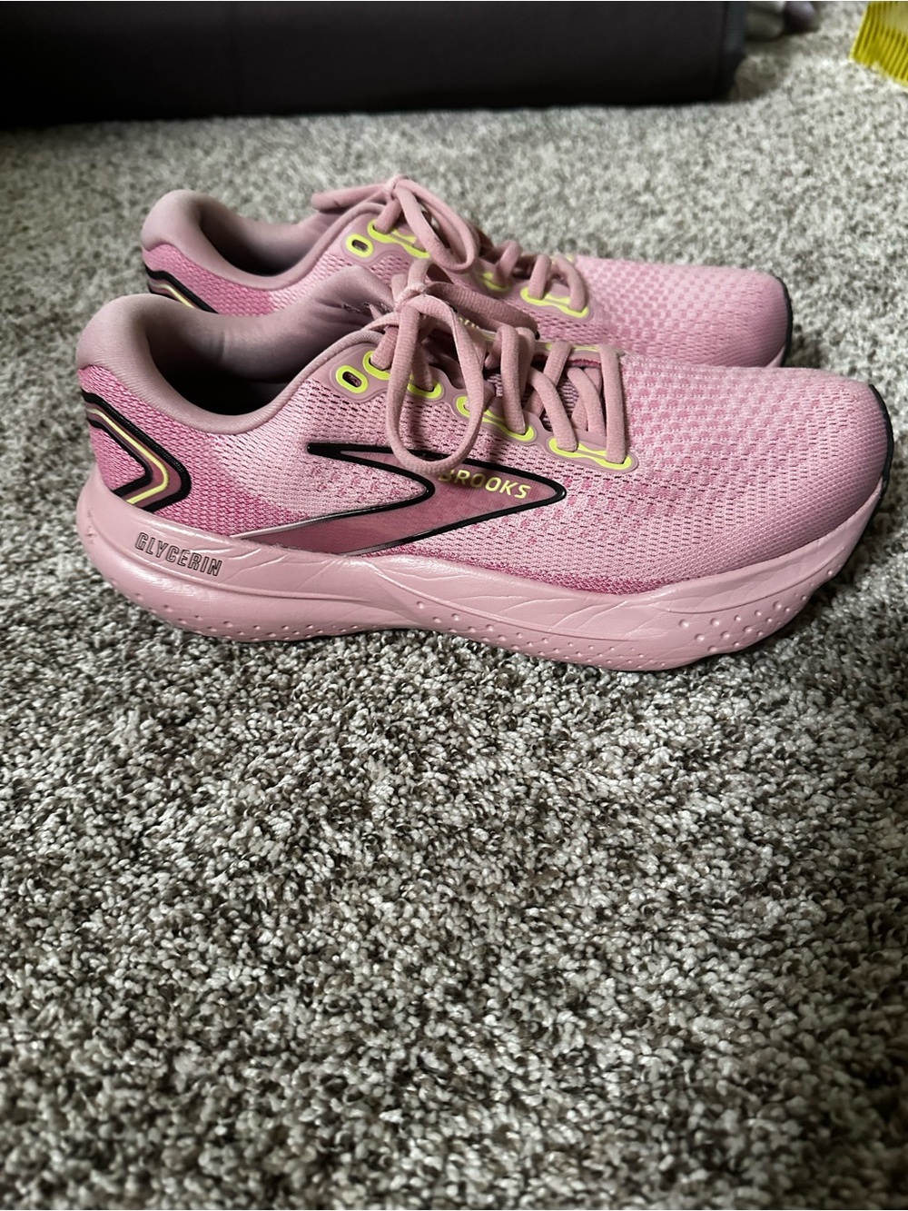 Brooks Glycerin size 9 women’s pink